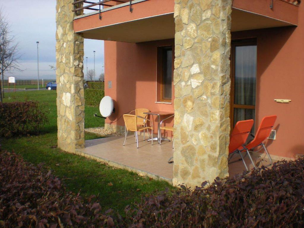 Apartman Golf Lux Bük Rum bild
