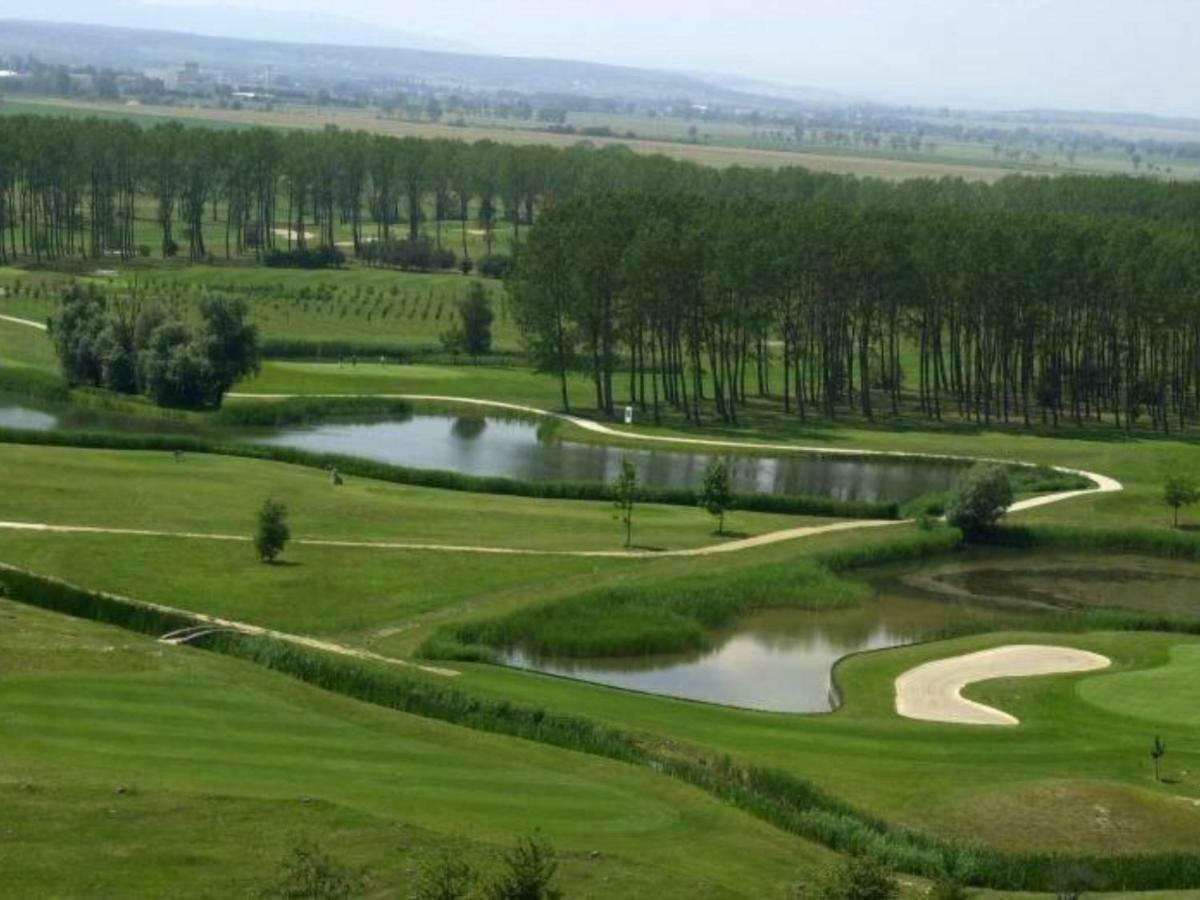 Apartman Golf Lux Bük Exteriör bild